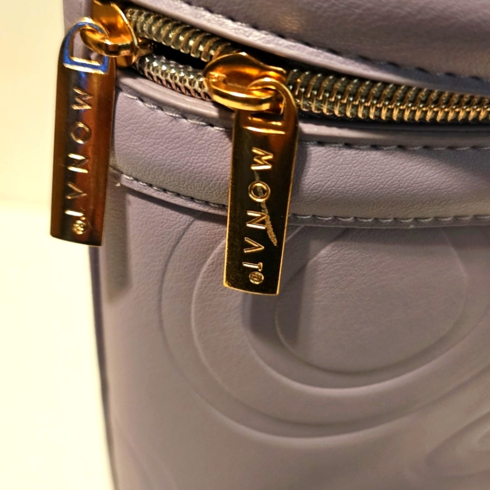 Monat Bags